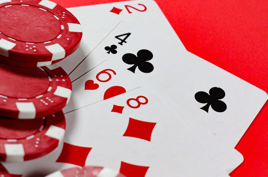 Tiến lên là game bài chiến thuật quá đỗi quen thuộc với game thủ